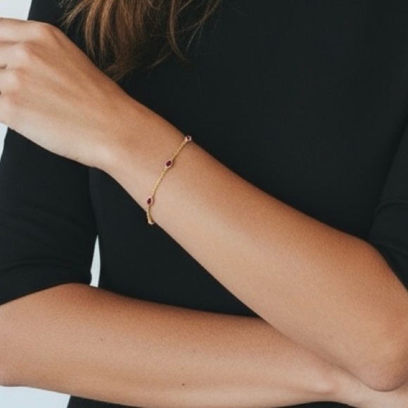 Jewelry - small bracelet  with extender Elegant Gold Bracelet with Red Accents NEW